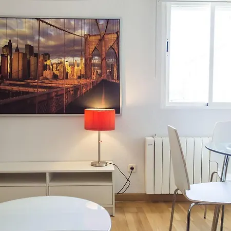 For You Rentals Reina Sofia Apartment Temporal Df21 Madrid Exterior photo